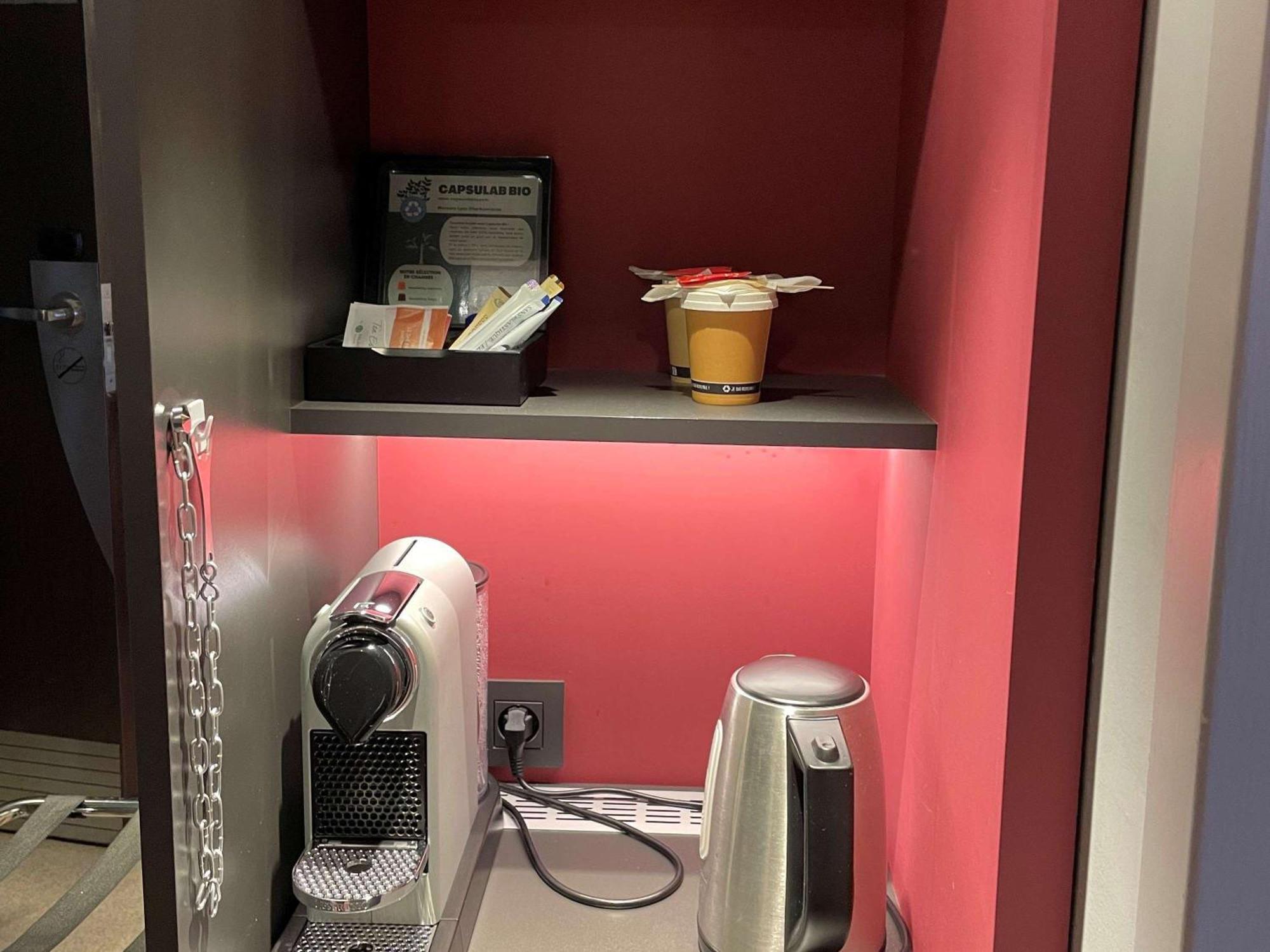 Mercure Lyon Charbonnieres Екстериор снимка